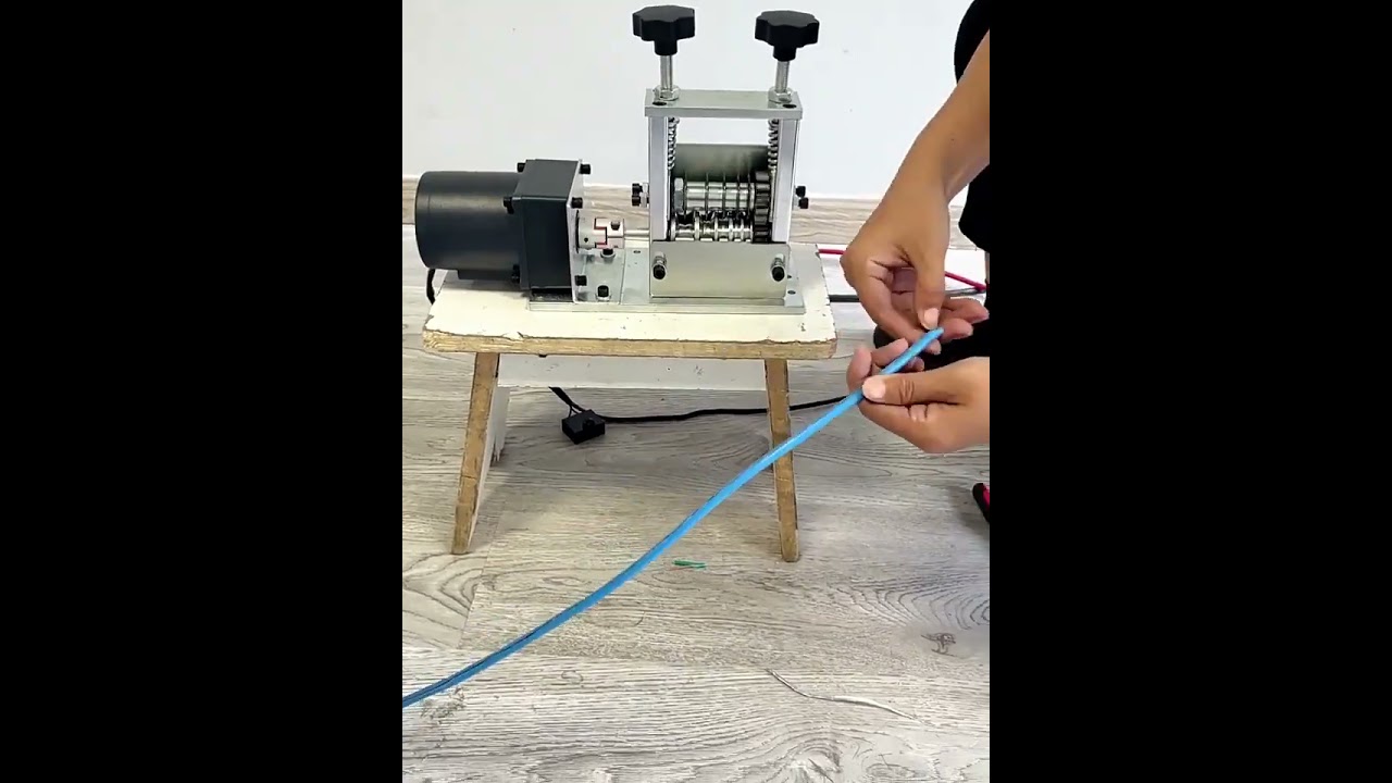 Electric Mini Scrap Copper Wire Stripping Peeling Machine with Blade 1-21mm 3-17mm 80W 160W Cable Stripper