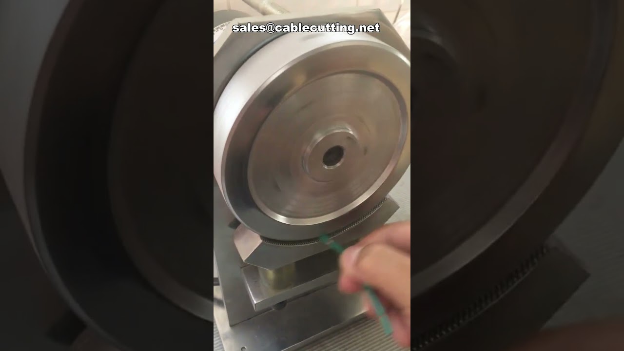 Half Stripping Wire Twisting Machine for Industrial Automation