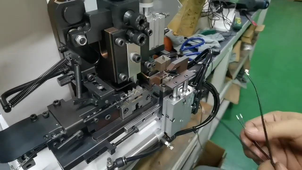 Wire Splitting and Crimping Machine for Parallel Wires