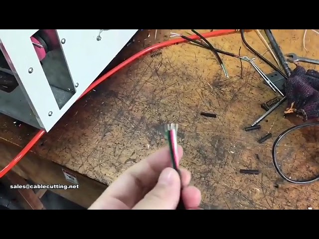 Automatic Multi-Core Sheathed Cable Cutting and Stripping Machine