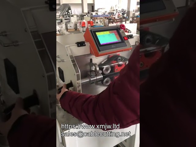 Computer High accuracy Nylon Tube Cutting Machine Automatic For Belt Feeding